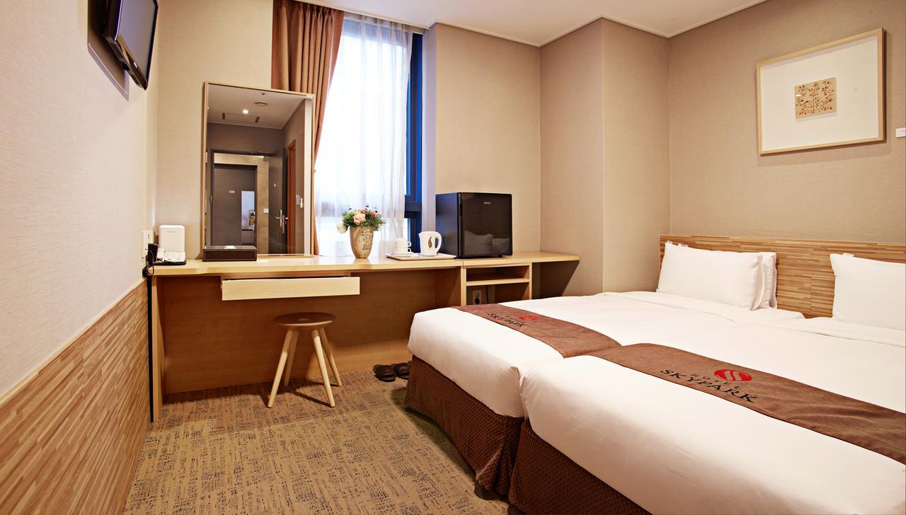 Hotel Skypark Myeongdong 2 Szöul Kültér fotó
